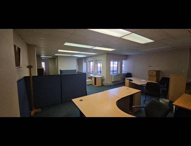 BUSINESS PROPERTY TO RENT IN VORNA VALLEY